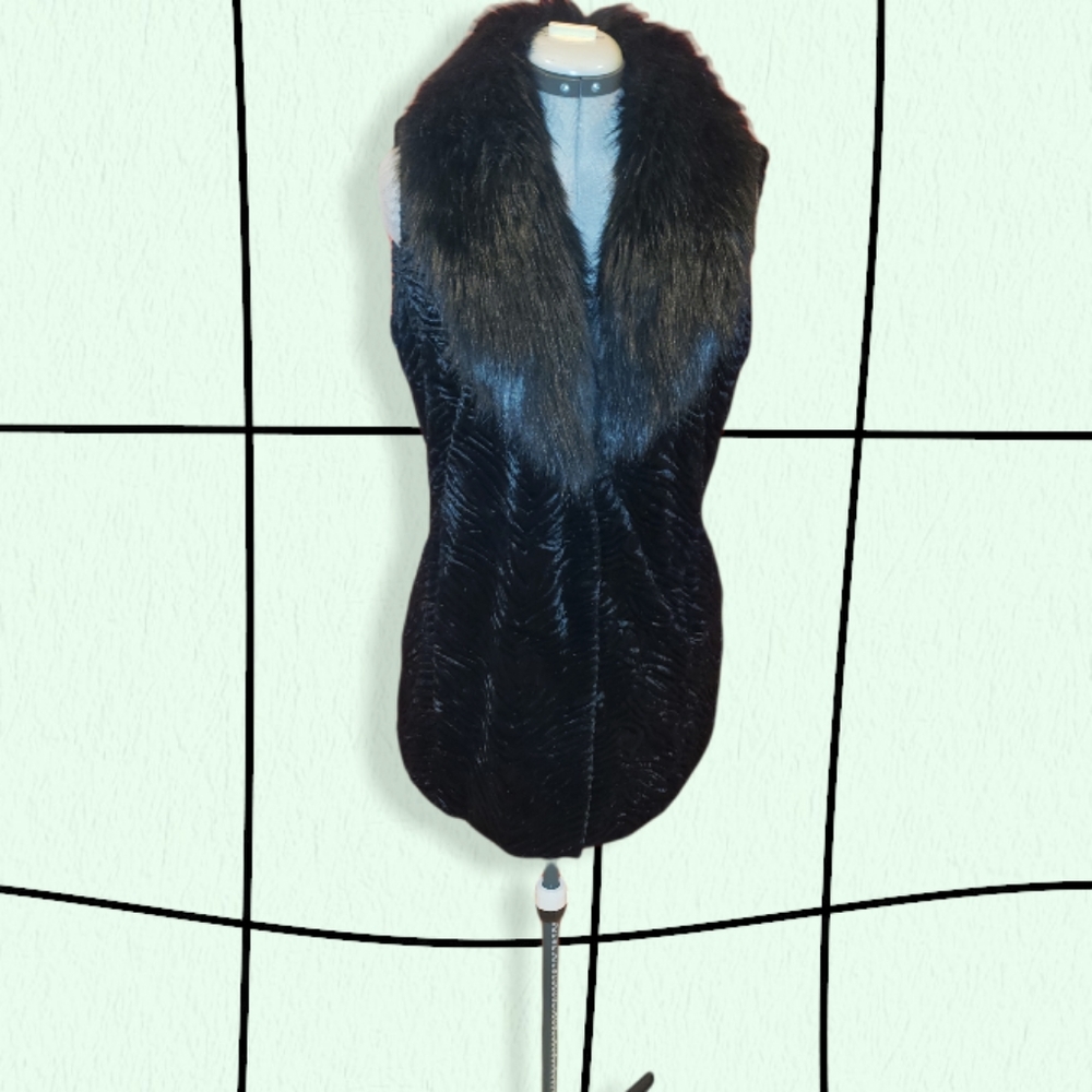           Ivanka Trump Crushed Velvet Coat Faux Fur Lined Vest Size L
